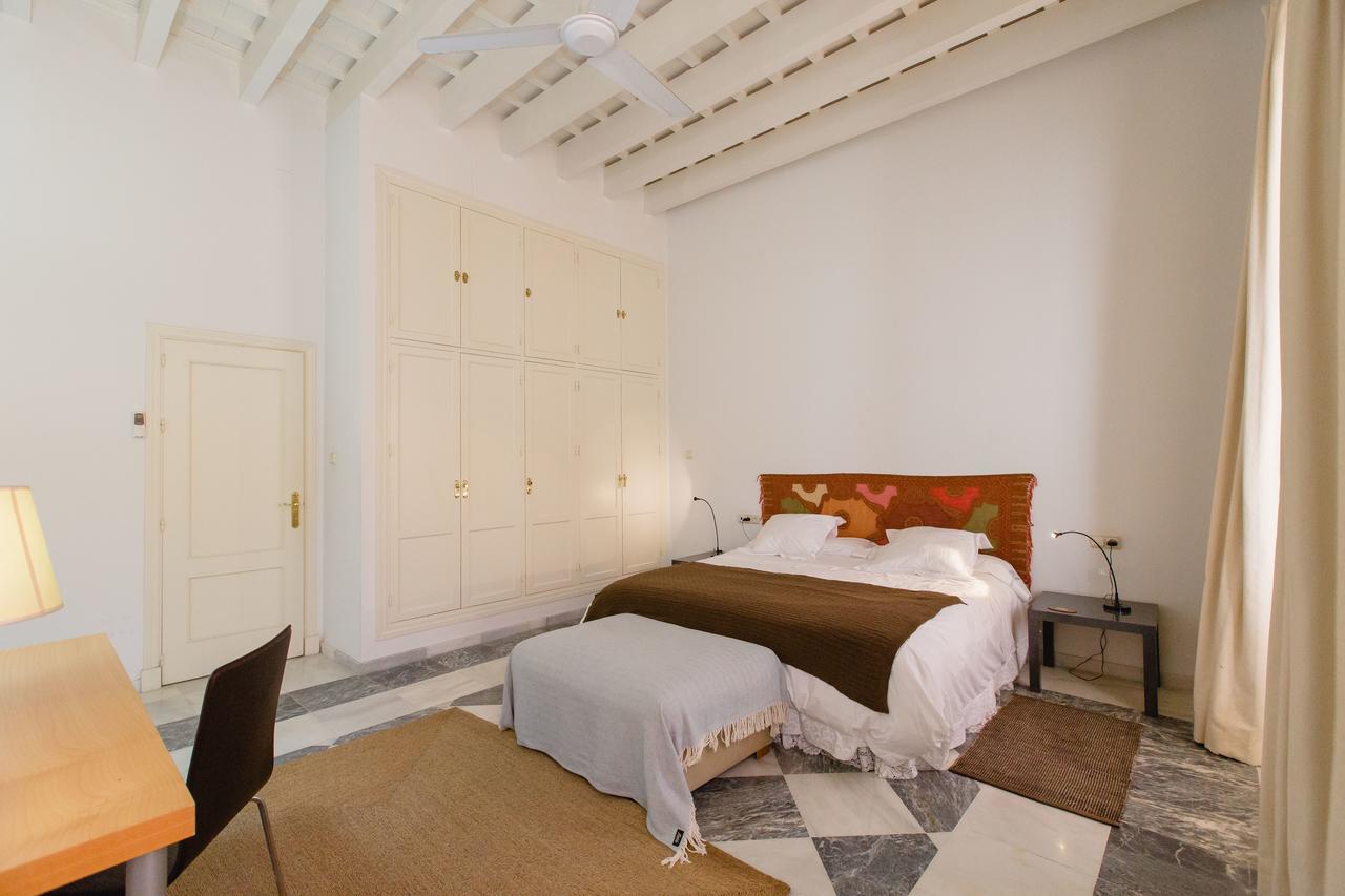 Apartamentos La Botanica, Cadiz Exterior photo